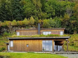 JelsaにあるFour-Bedroom Holiday home in Jelsa 2の植物の家