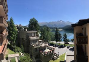 Foto de la galería de Chesa Sonnalpine B 33 en St. Moritz