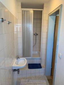 Koupelna v ubytování Gästehaus am See + 30 fotografií