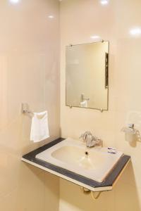 Gallery image of Hotel Sheetal Plaza in Surat