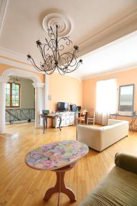 Predel za sedenje v nastanitvi Guest House One Two Three