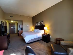Postel nebo postele na pokoji v ubytování Holiday Inn Express Hotel & Suites Mankato East by IHG