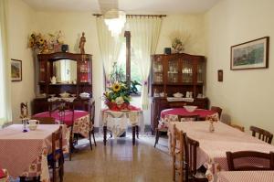 Restoran ili drugo mesto za obedovanje u objektu Albergo Ristorante Guidi