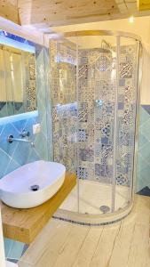 Ένα μπάνιο στο Noi Due