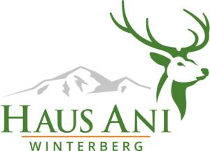 un logotipo de ciervo con montañas en el fondo en Haus Ani Winterberg en Winterberg