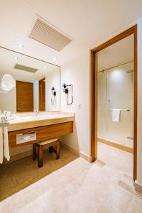 Vannituba majutusasutuses Occidental Tucancún - All Inclusive