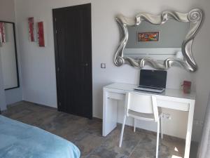 Postel nebo postele na pokoji v ubytování Casa Mykonos 1° linea de mar en Playa Blanca
