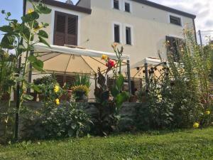 Vonkajšia záhrada v ubytovaní Antico Borgo San Francesco