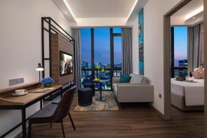 Citadines Balestier Singapore的电视和/或娱乐中心