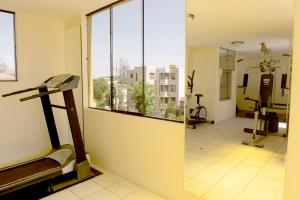 Fitness centrum a/nebo fitness zařízení v ubytování El Cabildo Hotel