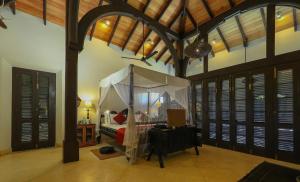 Khu vực ghế ngồi tại Sergeant House Boutique Villa & Private Beach