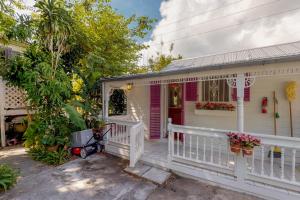 Gallery image of Gingerbread in Key West