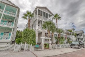 Gallery image of Emil Cottage in Saint Simons Island
