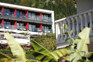 A garden outside Seehotel Hoffmann
