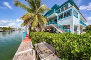 Gallery image of Breezy Palms in Key Colony Beach