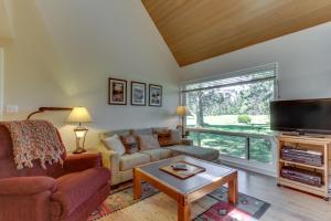 Χώρος καθιστικού στο Mt View 06 | Discover Sunriver