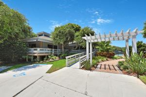 Gallery image of Buddy's Place at the Beach in New Smyrna Beach