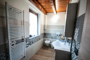 Koupelna v ubytování B&B Tenuta Legnate