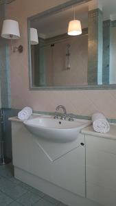 A bathroom at Villetta G