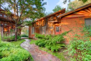 Gallery image of Creekside Cowa-Bungalow! in Moab