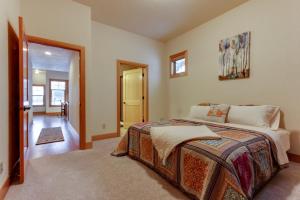 a bedroom with a large bed in a room at Lakeside Haven in Dover