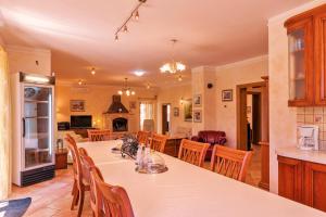 Η κουζίνα ή μικρή κουζίνα στο Holiday Home Sarita