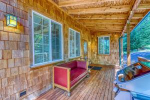 Φωτογραφία από το άλμπουμ του Camano Writer's Cottage σε Indian Beach +22 φωτογραφίες