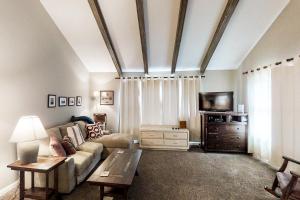 Μια τηλεόραση ή/και κέντρο ψυχαγωγίας στο Aspenwood 4262