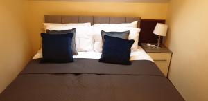 Postel nebo postele na pokoji v ubytování Swales cottage