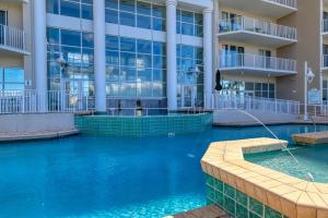 Πισίνα στο ή κοντά στο Majestic Sun 1111A Miramar Beach (Condo)