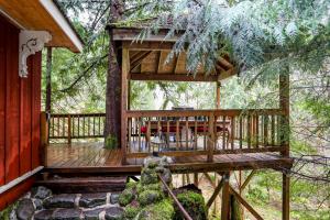 Swedish Stuga Vacation Rental, Welches (updated prices 2025)