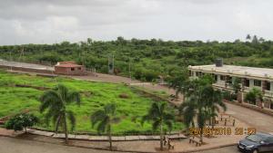 Mango Valley Resort Ganpatipule外面的花园