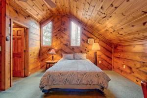 Un pat sau paturi într-o cameră la Best Kept Secret