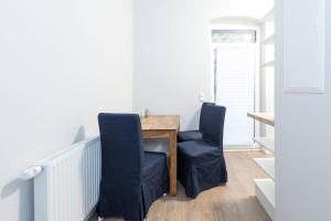 Posezení v ubytování NIZZA CHILLINGHOUSE #1, 3 Min vom ICE, NETFLIX, Balkon