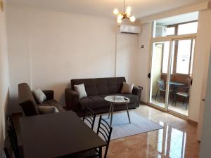 Ruang duduk di Fiqe rental