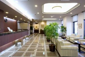 Posezení v ubytování Hotel Route-Inn Mikawa Inter + 30 fotografií