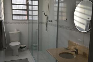 Koupelna v ubytování Lux Hotel