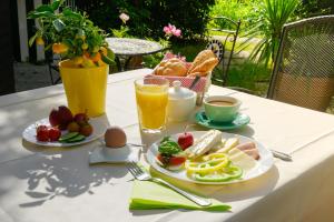 Makanan di atau berdekatan hotel