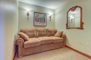 Gallery image of Eagle Springs East 402: Buffaloberry Suite in Solitude