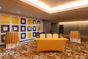 Posezení v ubytování Kinta Riverfront Hotel & Suites + 37 fotografií