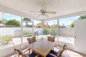 Patio nebo venkovní prostory v ubytování Blue Wave Villa East