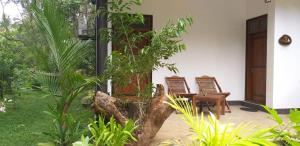 Gallery image of Peacock Riverside in Udawalawe