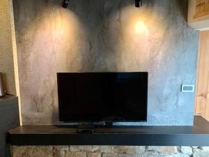 TV a/nebo společenská místnost v ubytování Something Easy Inn