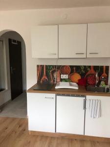 Kuchnia lub aneks kuchenny w obiekcie Karwendel-Lodge