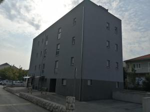 Budova, v ktorej sa apartmán nachádza