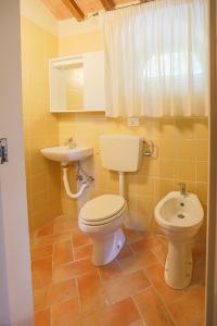 A bathroom at La Sorgente