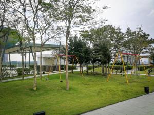 Otroško igrišče poleg nastanitve Gt Home encorp strand residence (alpha ivf )
