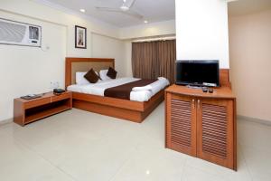 Gallery image of Lucky Hotel Goregaon in Mumbai