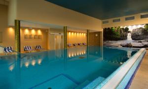 Swimming pool sa o malapit sa Hotel Terme Paradiso