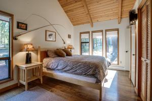 Letto o letti in una camera di Big Meadow View